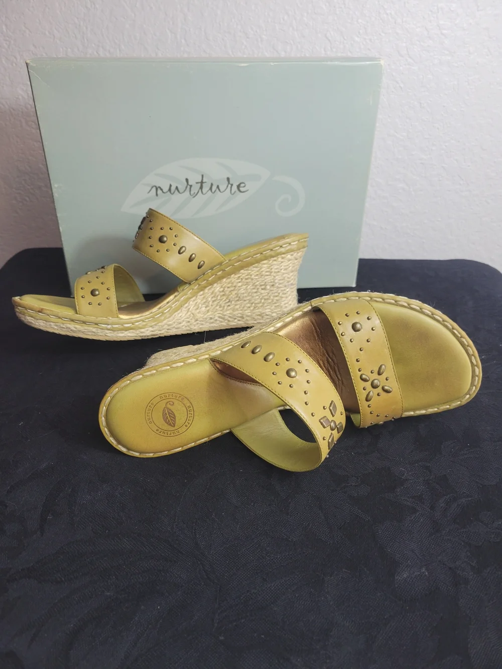 Nurture Brand Women's Bamboo-Color Studded Slide Sandals Wedge Jute 3in Heel Sz8